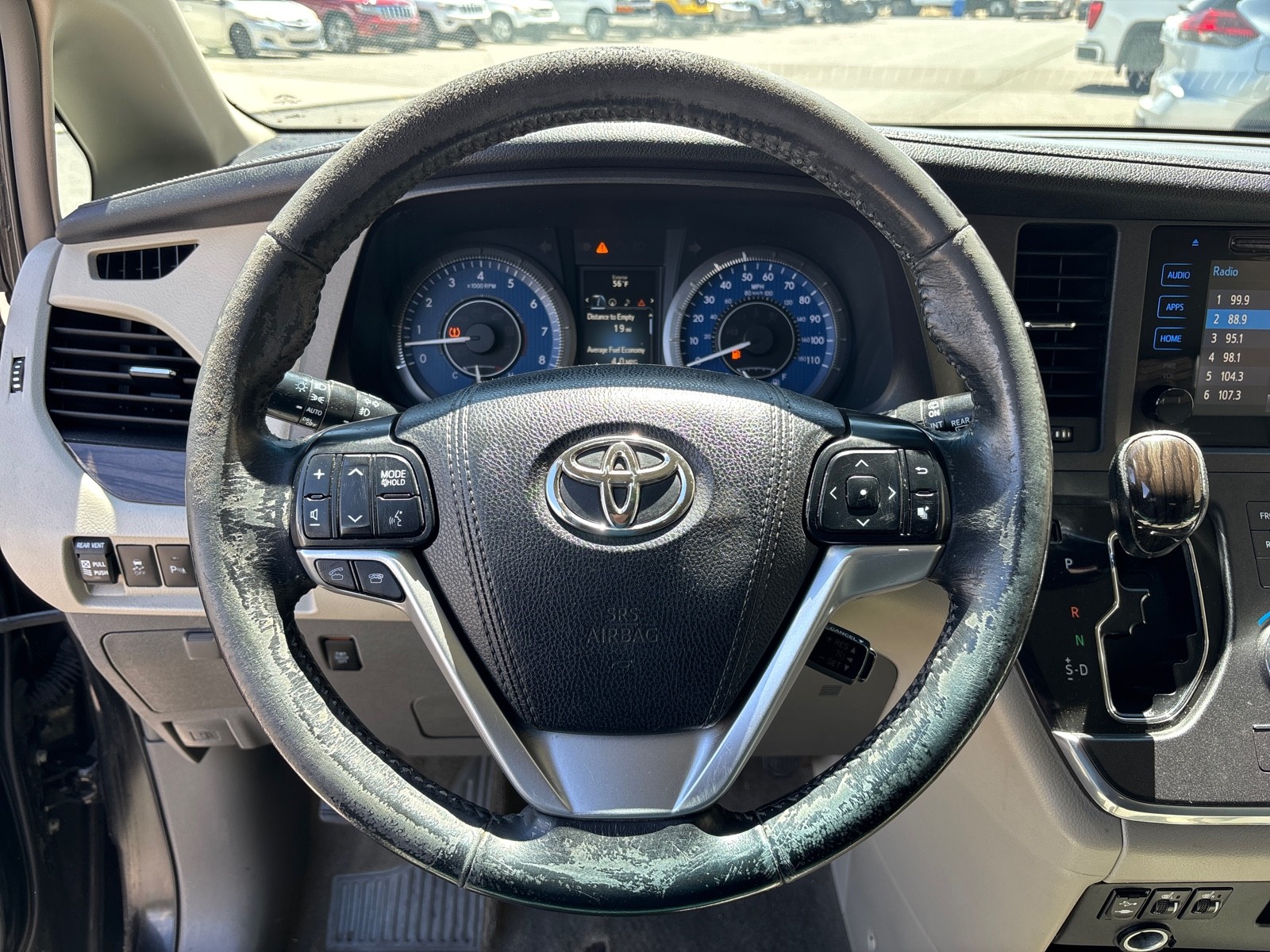 Vehicle image 14 of 38