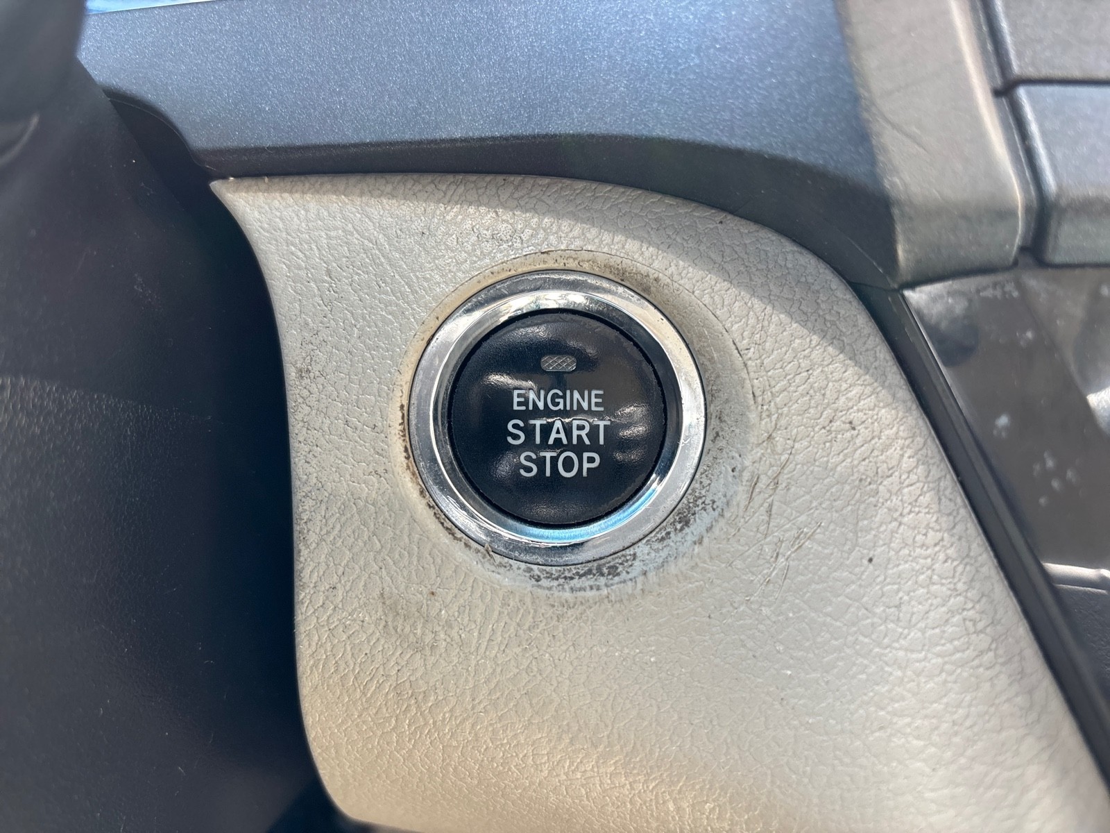 Vehicle image 20 of 38