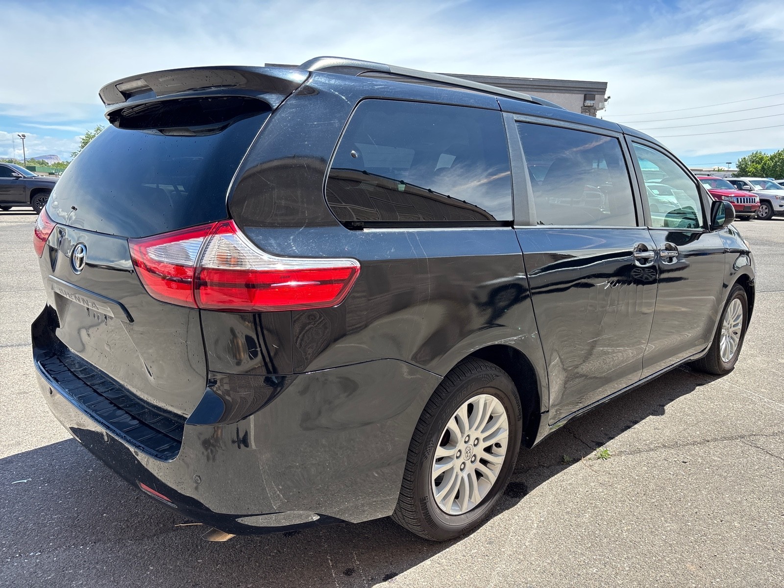Vehicle image 5 of 38