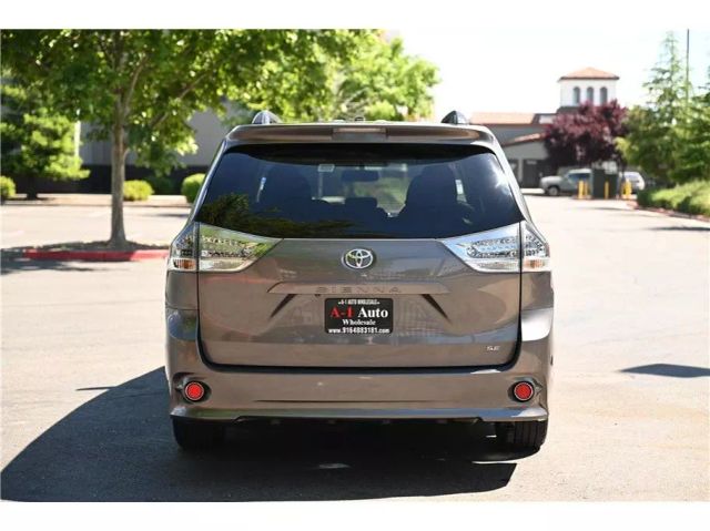 Vehicle image 6 of 29