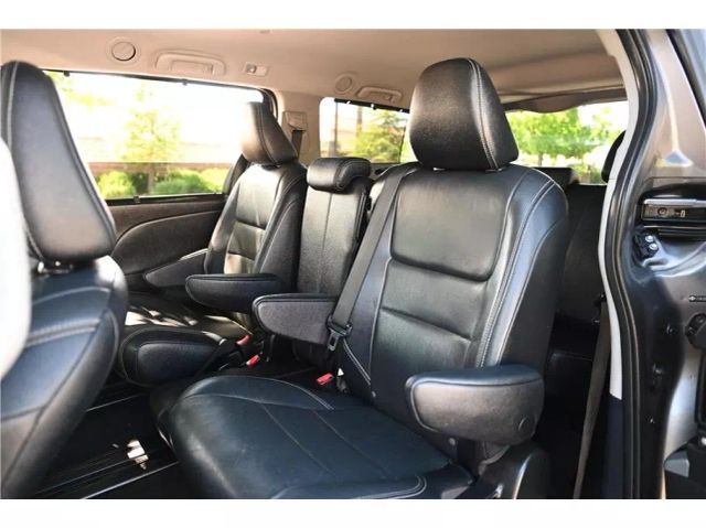 Vehicle image 15 of 29
