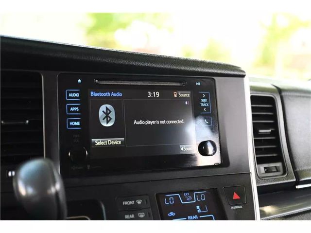 Vehicle image 24 of 29