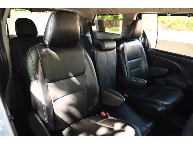 Vehicle image 12 of 29
