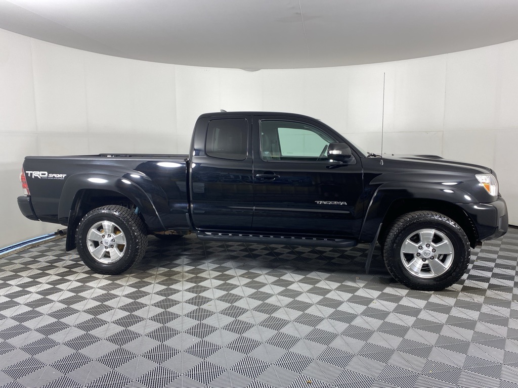 Vehicle image 5 of 23