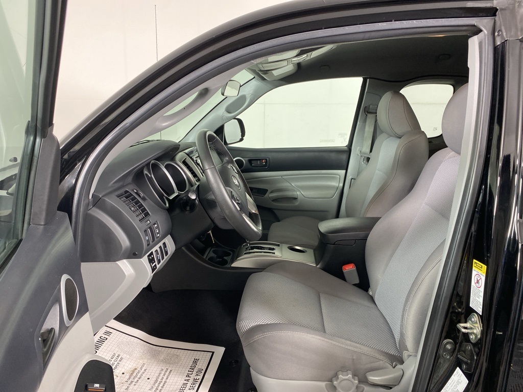 Vehicle image 12 of 23