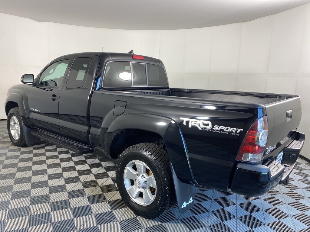 Vehicle image 7 of 23
