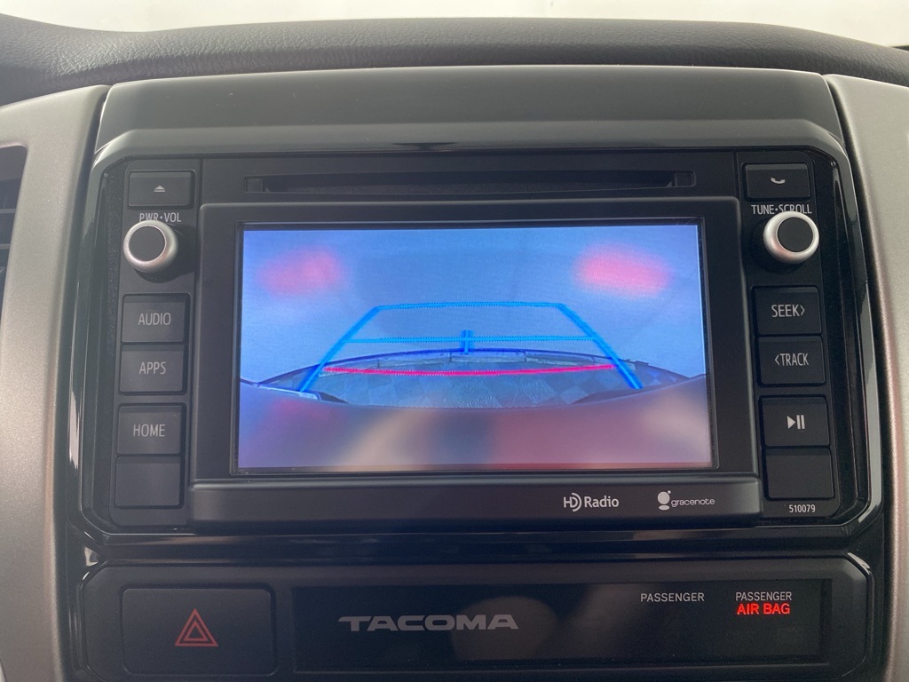 Vehicle image 16 of 23