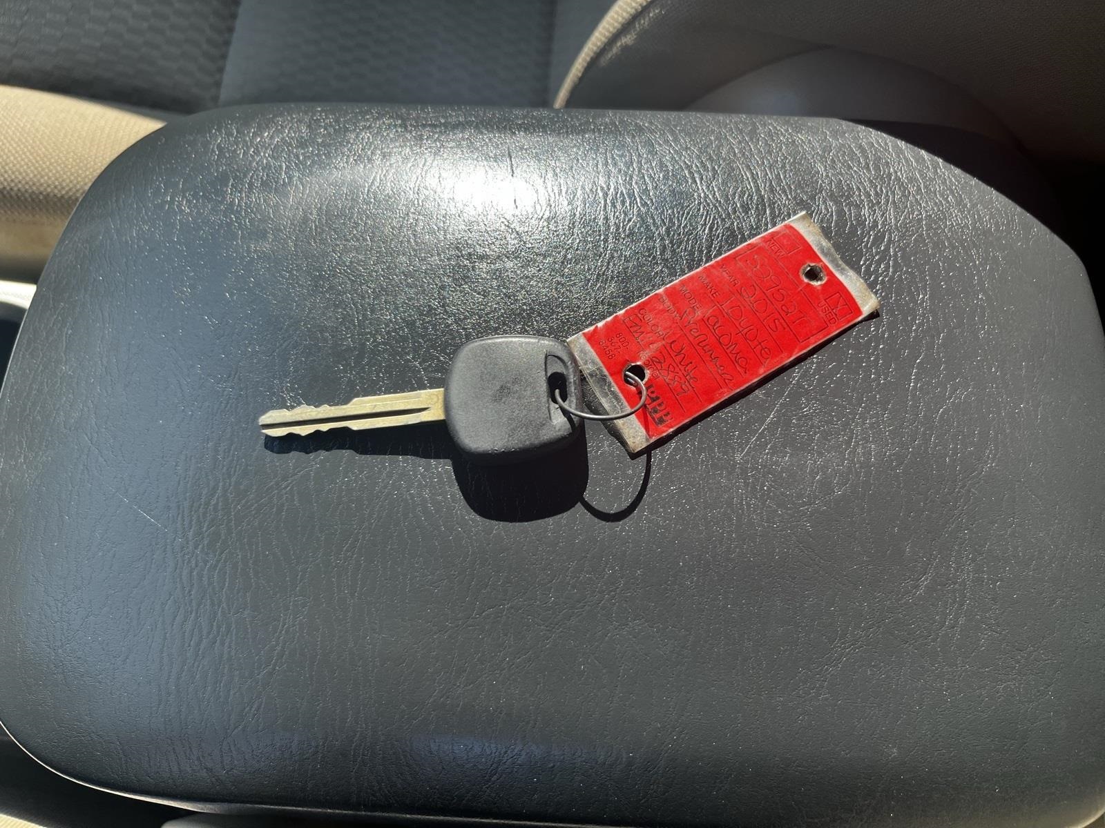 Vehicle image 28 of 43