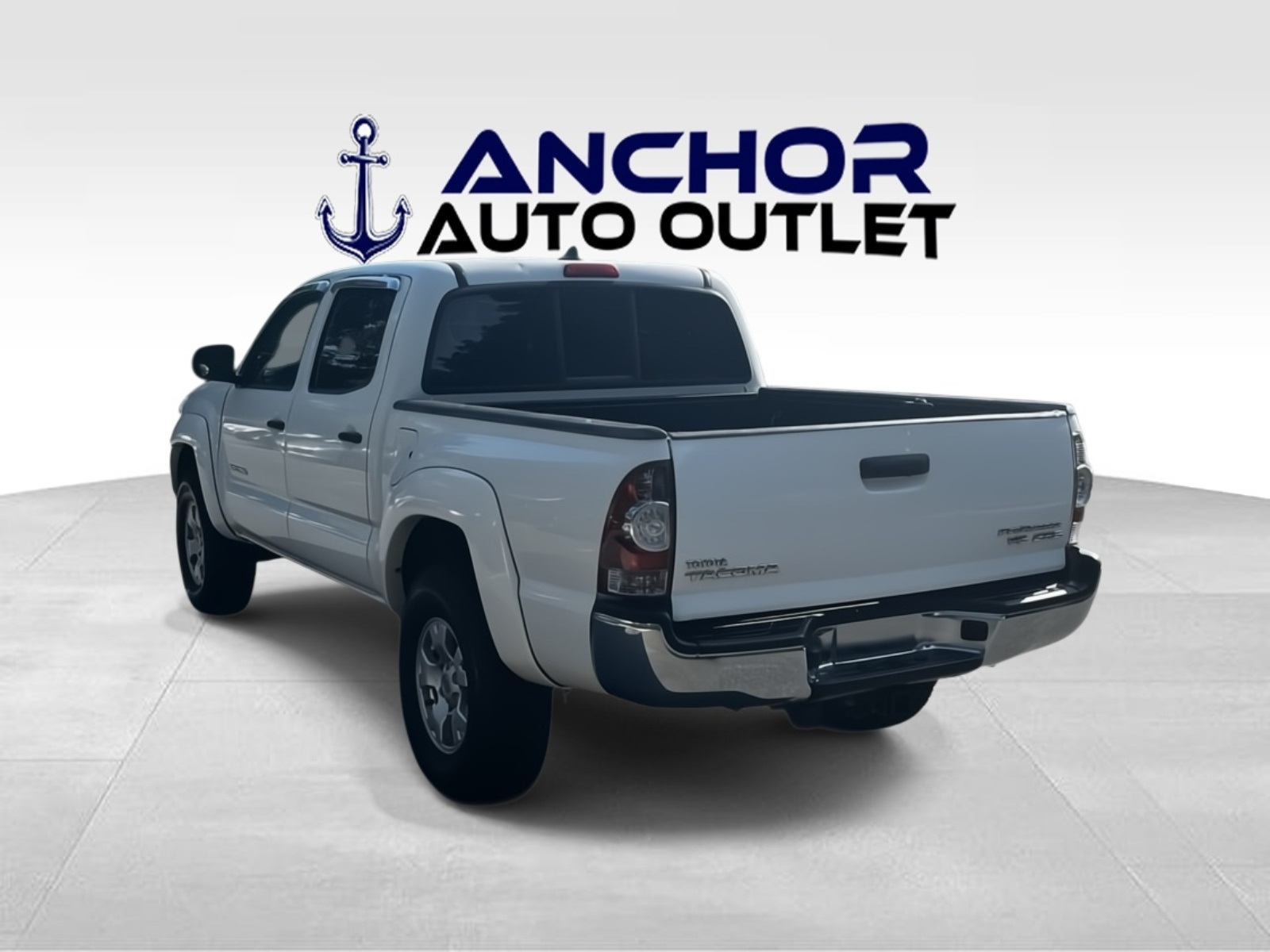 Vehicle image 8 of 43