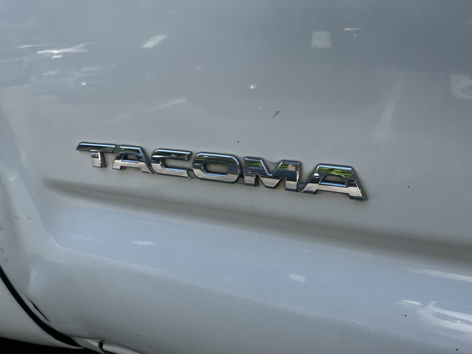 Vehicle image 29 of 43