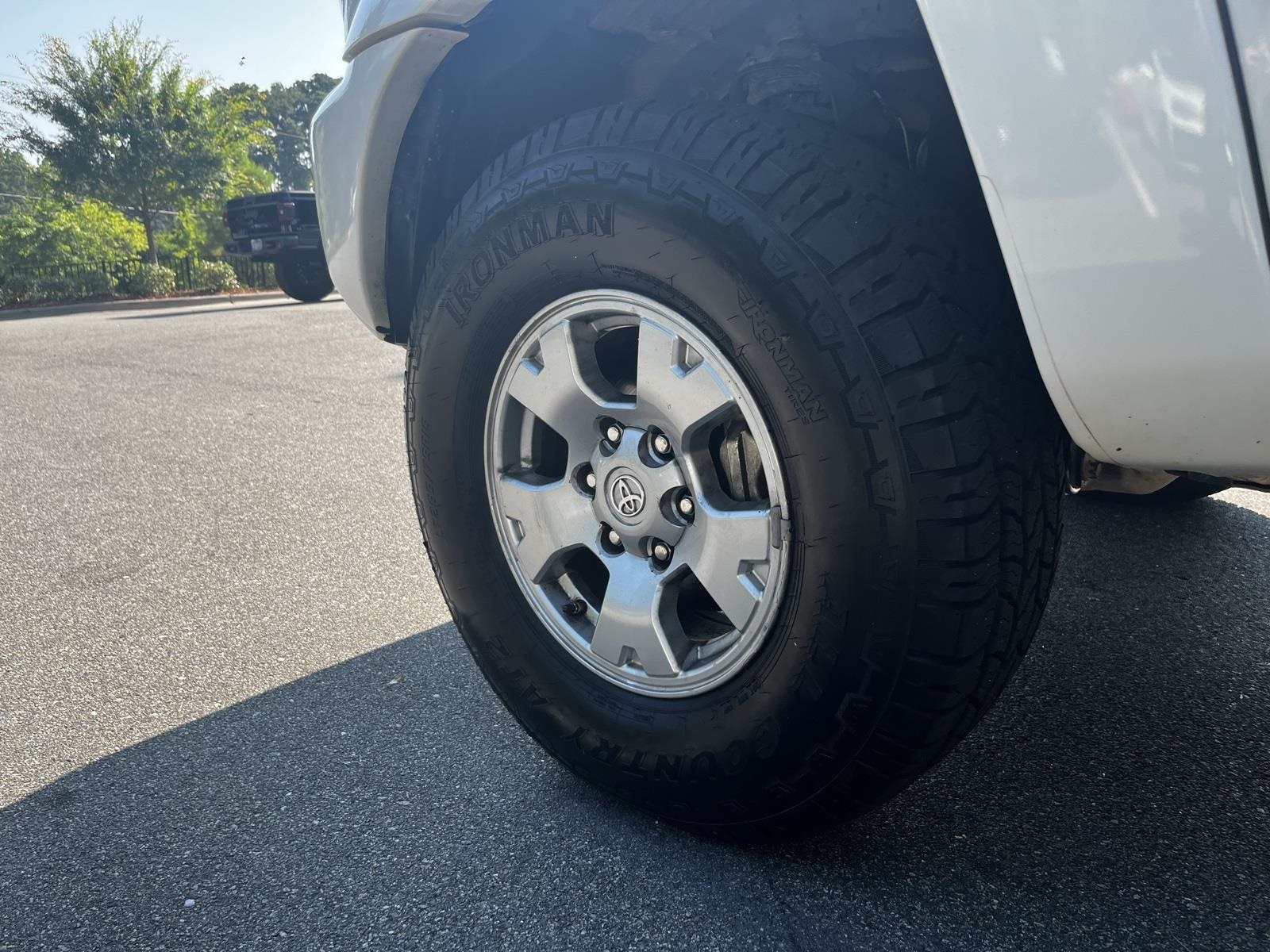 Vehicle image 10 of 43