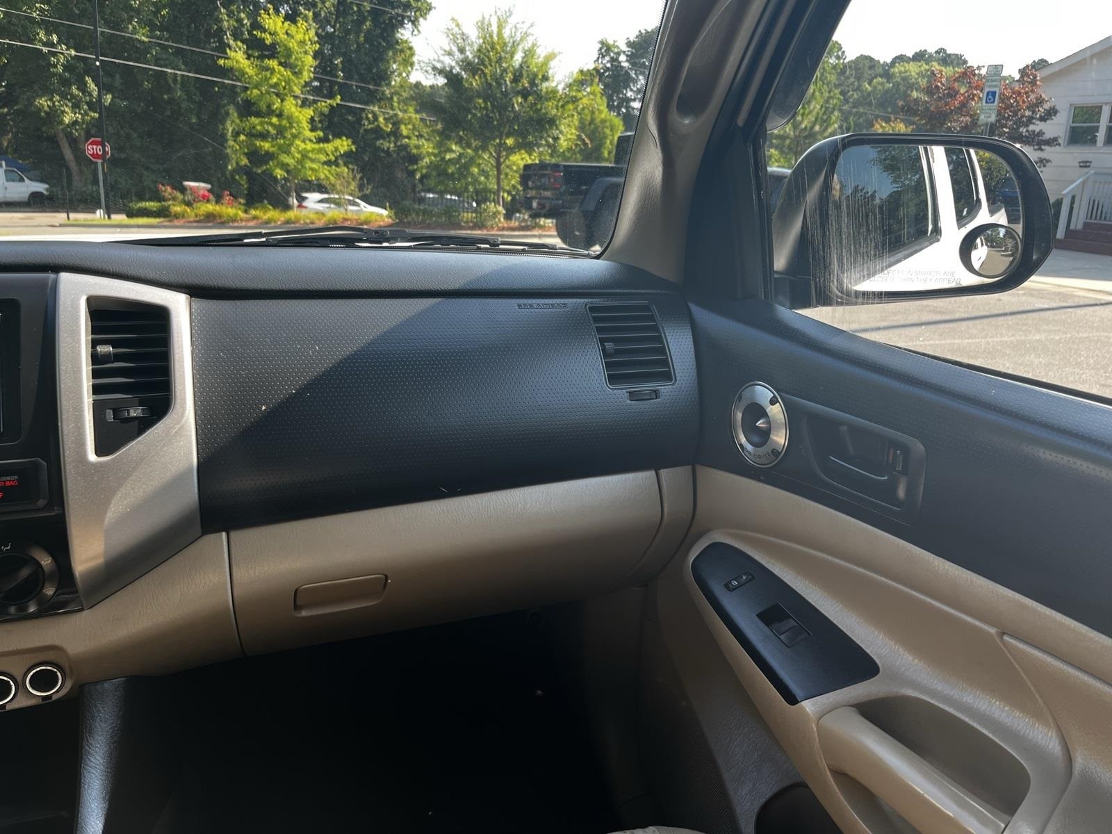 Vehicle image 18 of 43