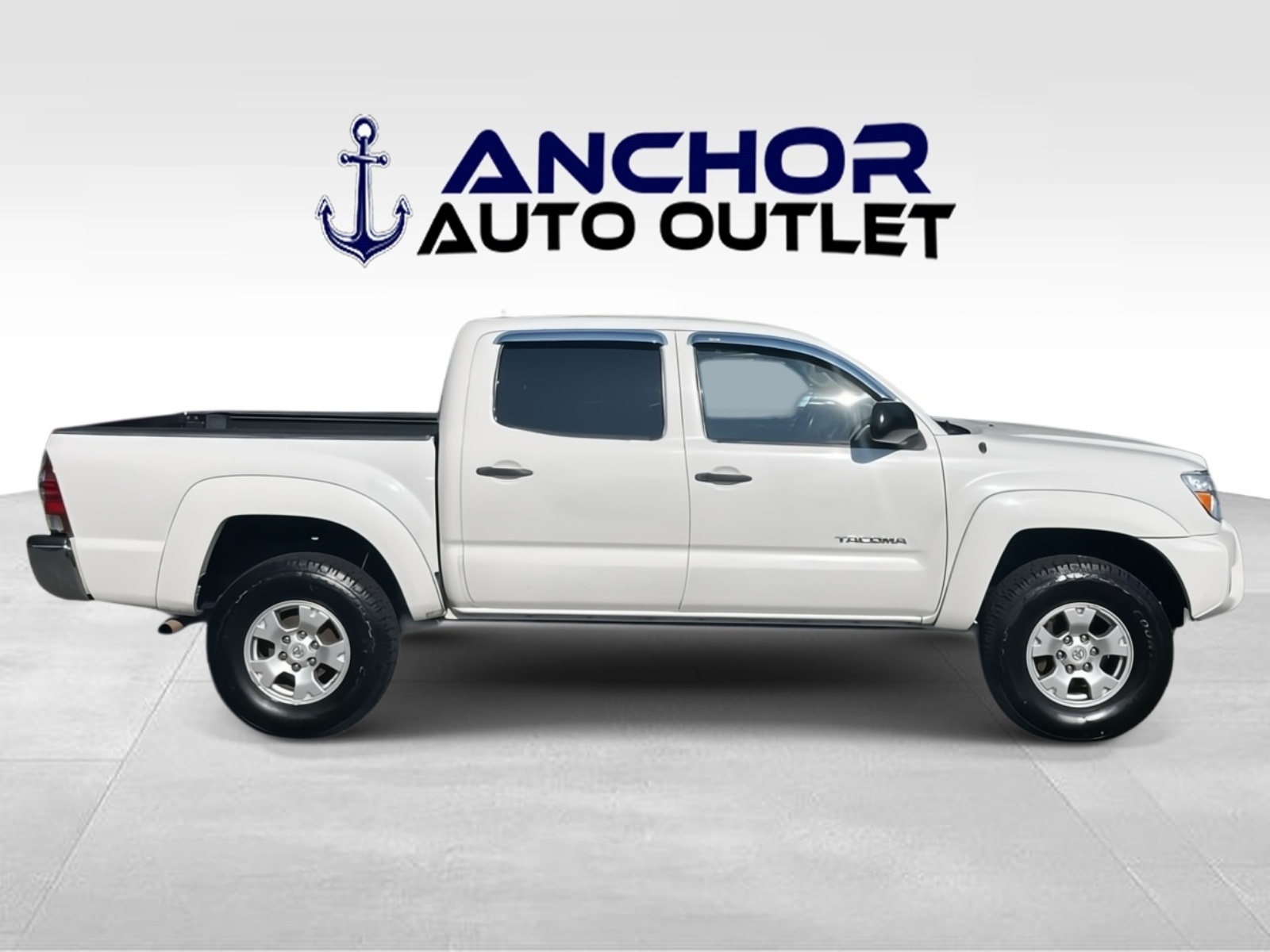 Vehicle image 4 of 43