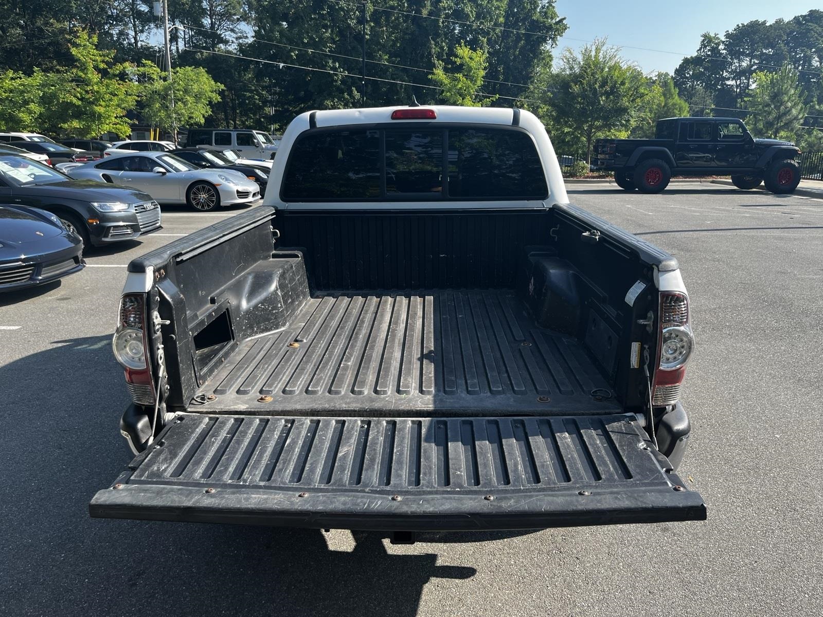Vehicle image 11 of 43