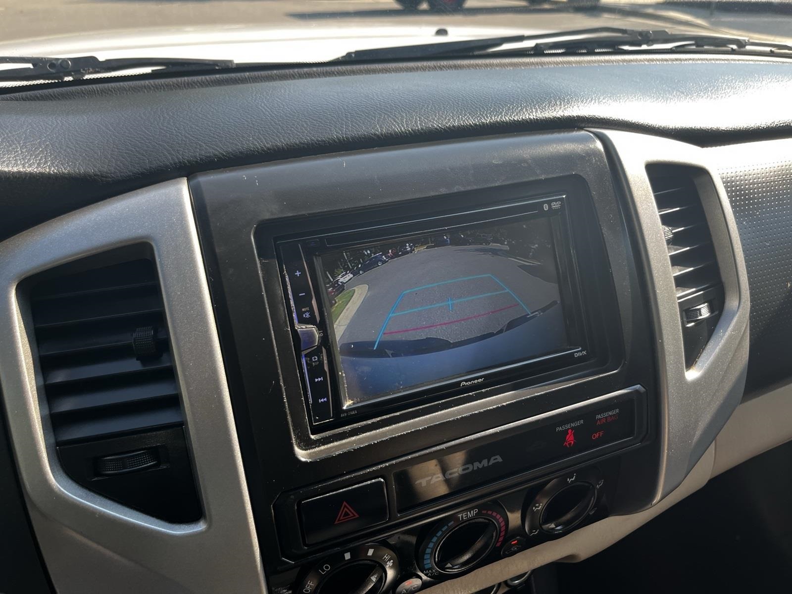 Vehicle image 21 of 43