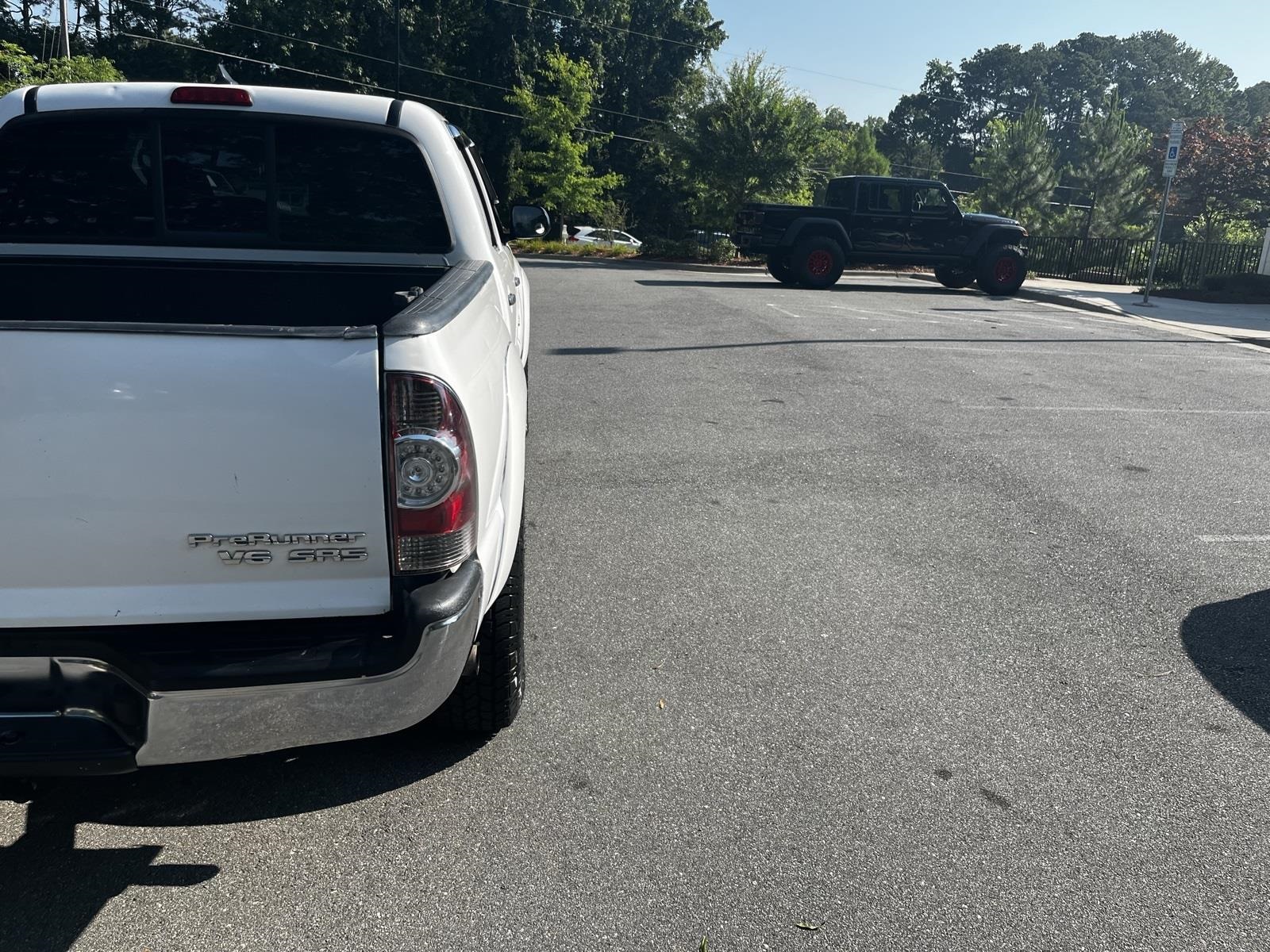 Vehicle image 7 of 43