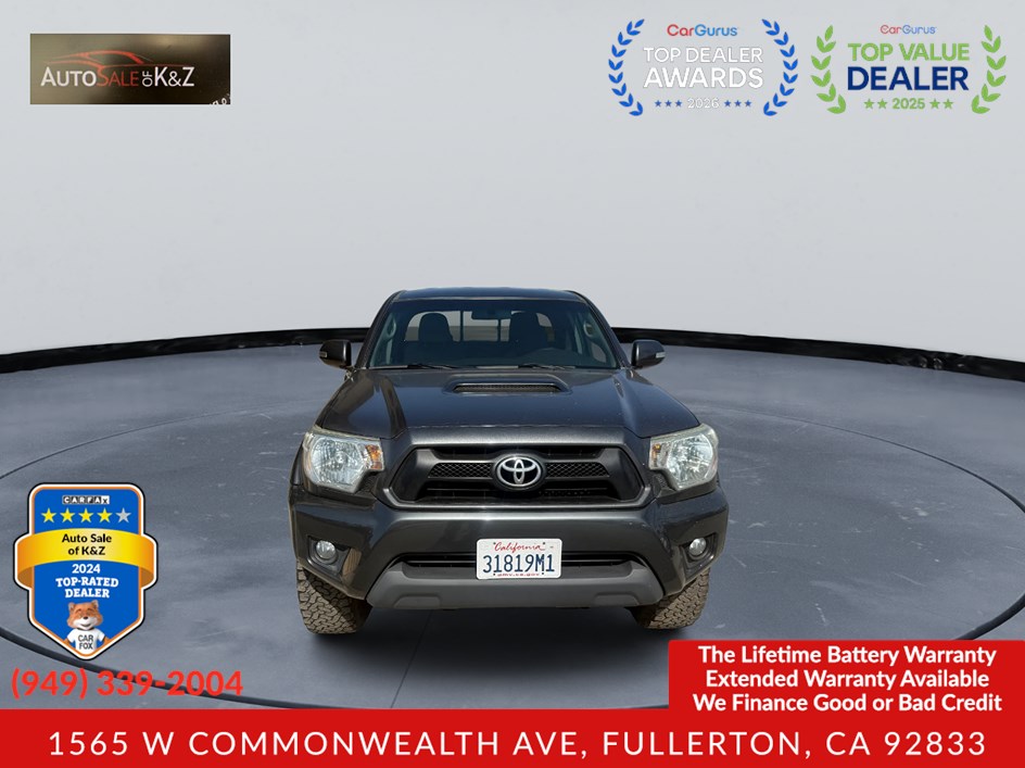 2015 Toyota Tacoma PreRunner Image 2 of 15