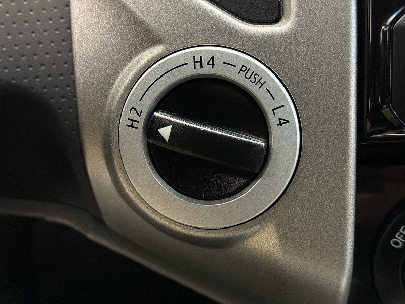 Vehicle image 35 of 37