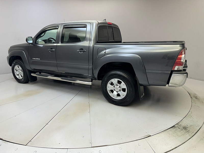 Vehicle image 8 of 37
