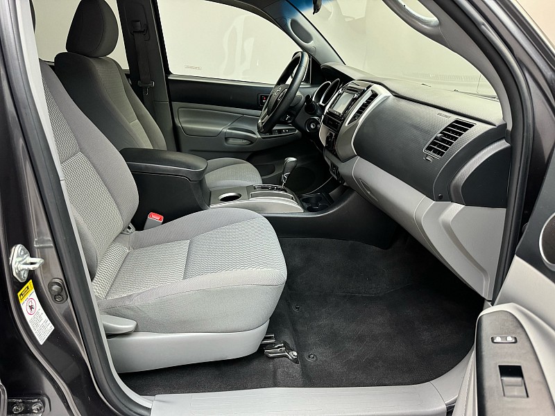 Vehicle image 17 of 37