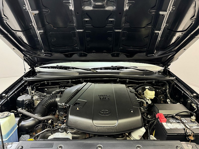 Vehicle image 9 of 37
