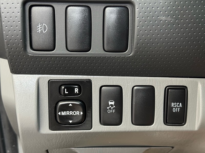 Vehicle image 31 of 37
