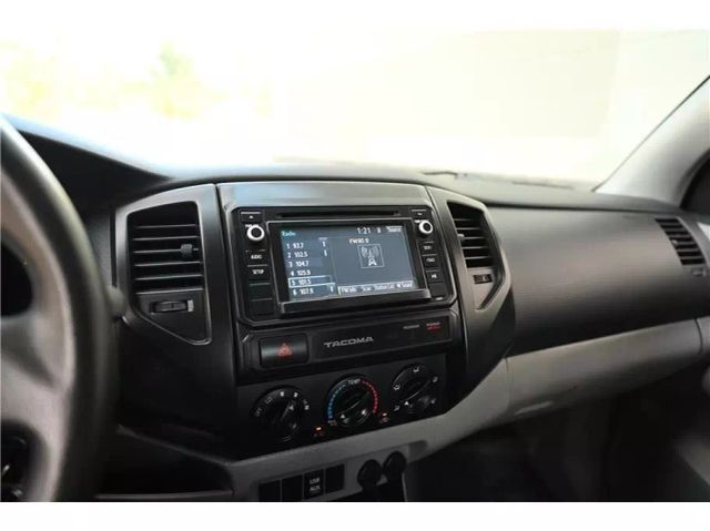 Vehicle image 23 of 26