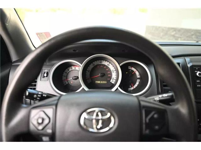Vehicle image 22 of 26