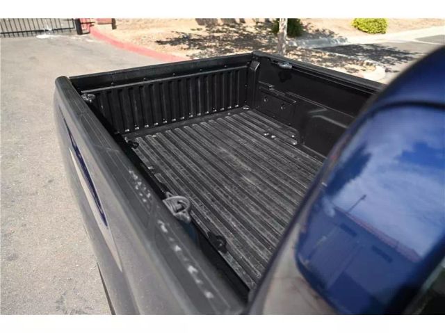 Vehicle image 11 of 26