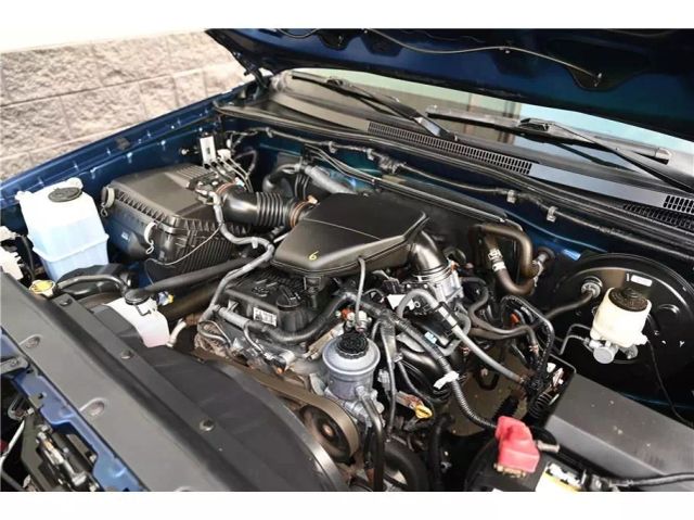 Vehicle image 14 of 26