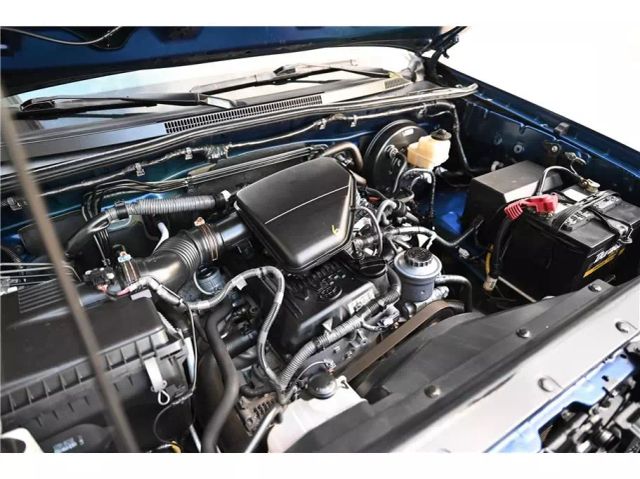 Vehicle image 13 of 26