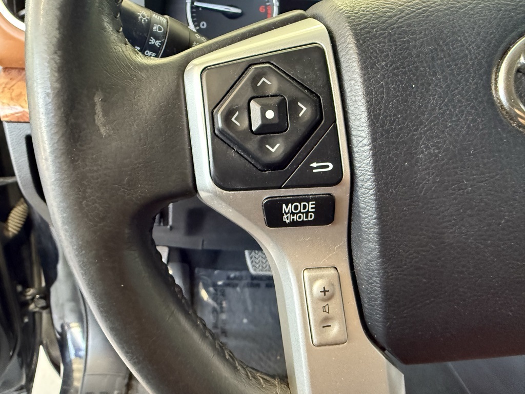 Vehicle image 16 of 32