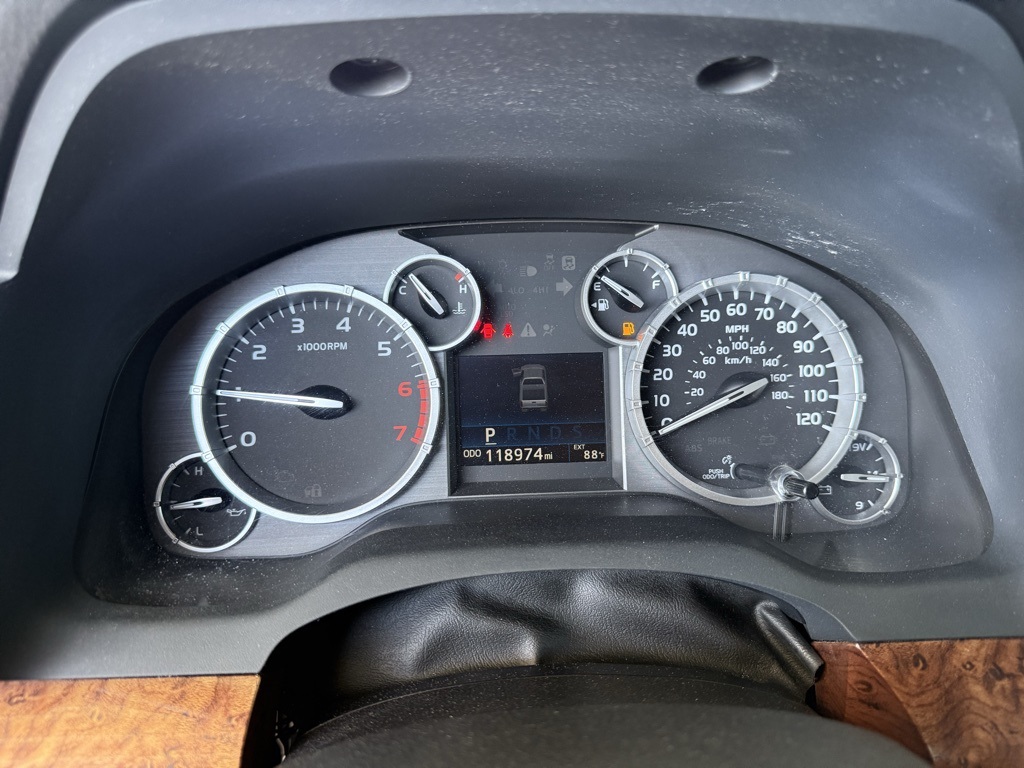 Vehicle image 18 of 32