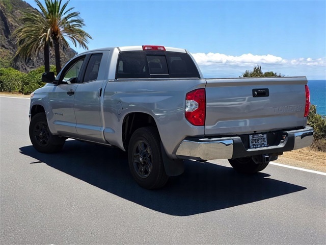 Vehicle image 7 of 37