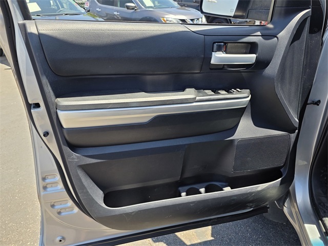 Vehicle image 28 of 37