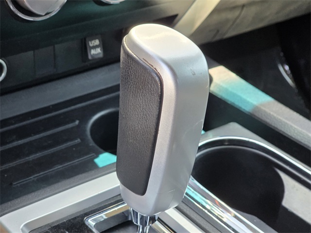 Vehicle image 27 of 37