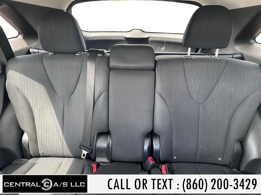 Vehicle image 15 of 18