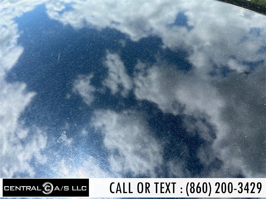 Vehicle image 12 of 18