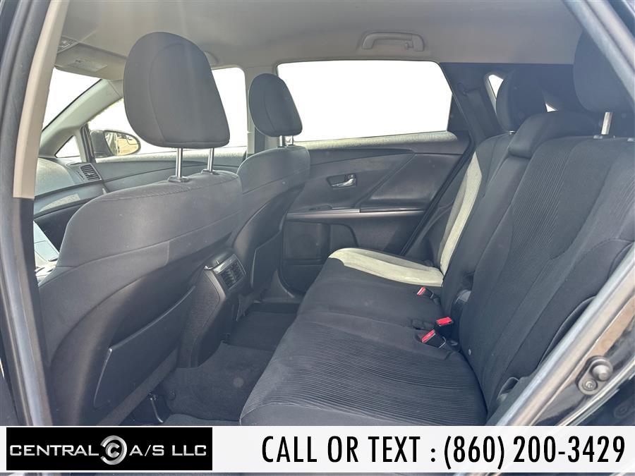 Vehicle image 11 of 18