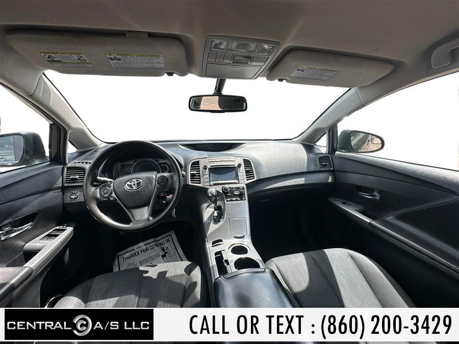 Vehicle image 9 of 18