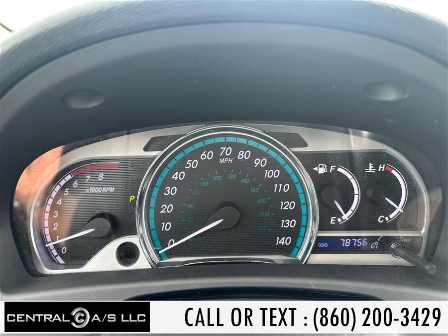 Vehicle image 16 of 18