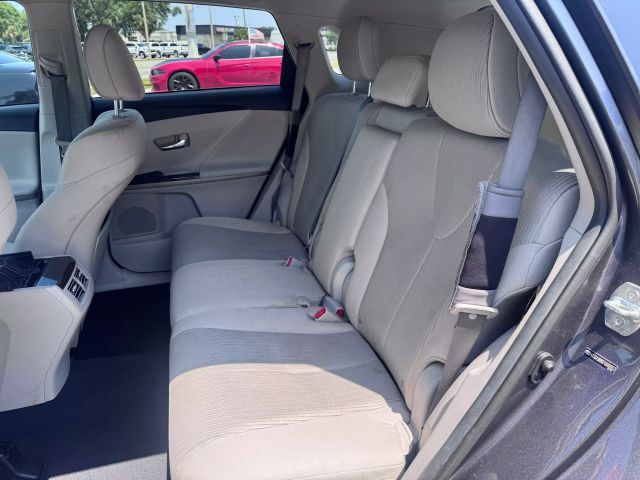 Vehicle image 6 of 9