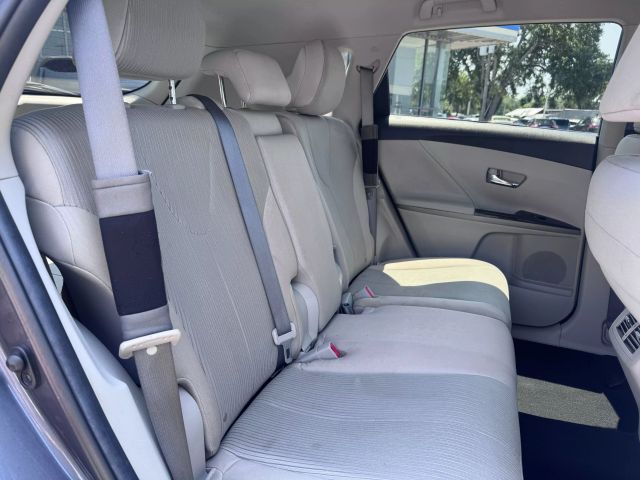 Vehicle image 7 of 9