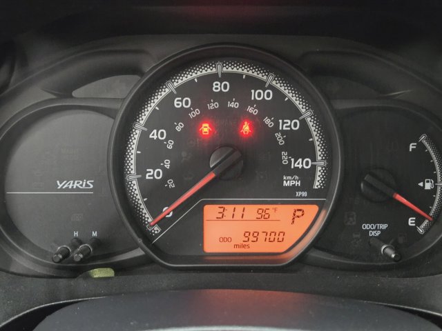 Vehicle image 15 of 18