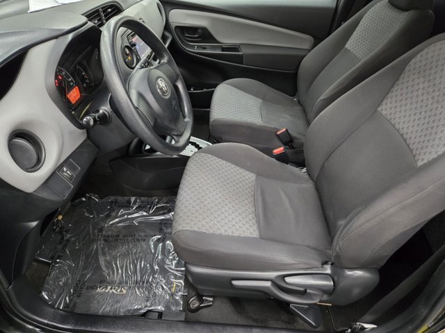 Vehicle image 6 of 18