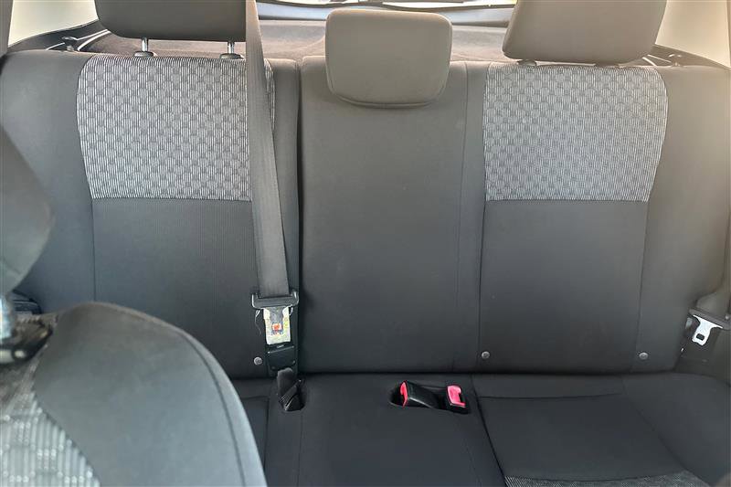 Vehicle image 6 of 32