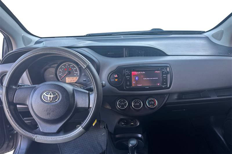 Vehicle image 10 of 32
