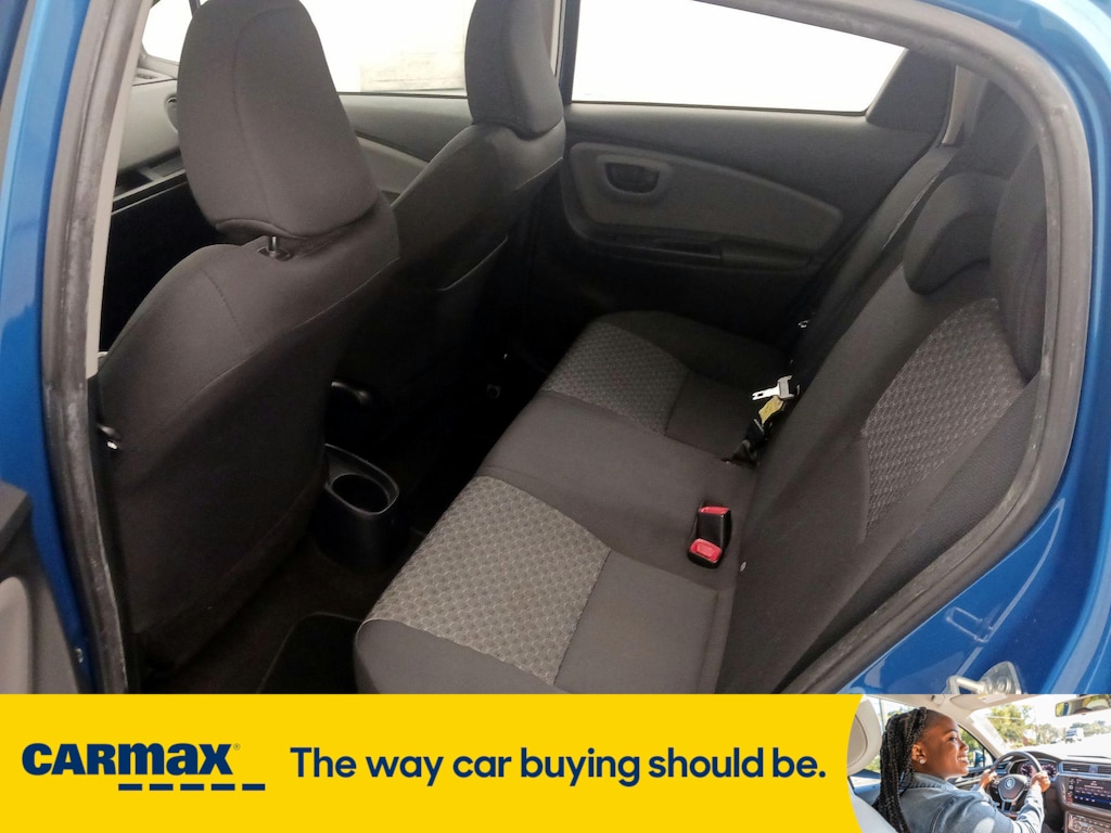 Vehicle image 13 of 33