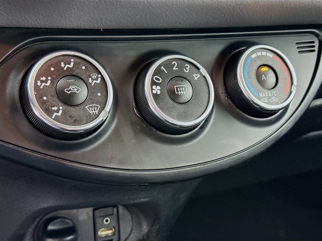 Vehicle image 14 of 29