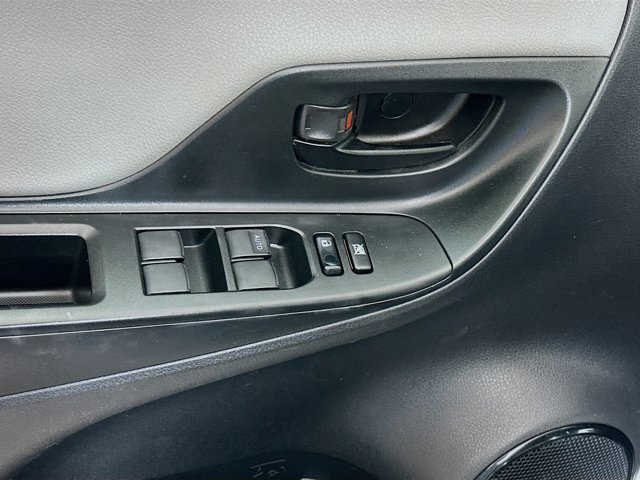 Vehicle image 16 of 29